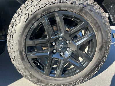 2025 Chevrolet Silverado Custom