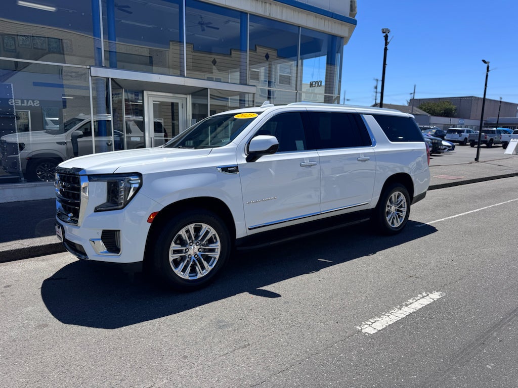 2023 GMC Yukon XL SLT