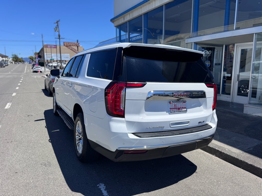 2023 GMC Yukon XL SLT