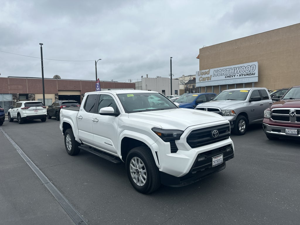 2025 Toyota Tacoma SR5