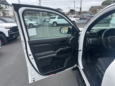 2025 Toyota Tacoma SR5