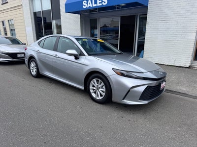 2025 Toyota Camry Hybrid LE