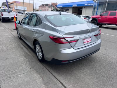 2025 Toyota Camry Hybrid LE