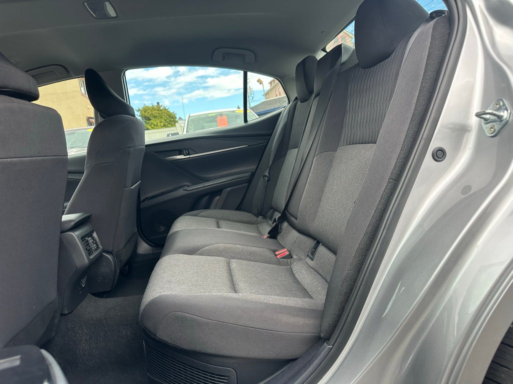 2025 Toyota Camry Hybrid LE