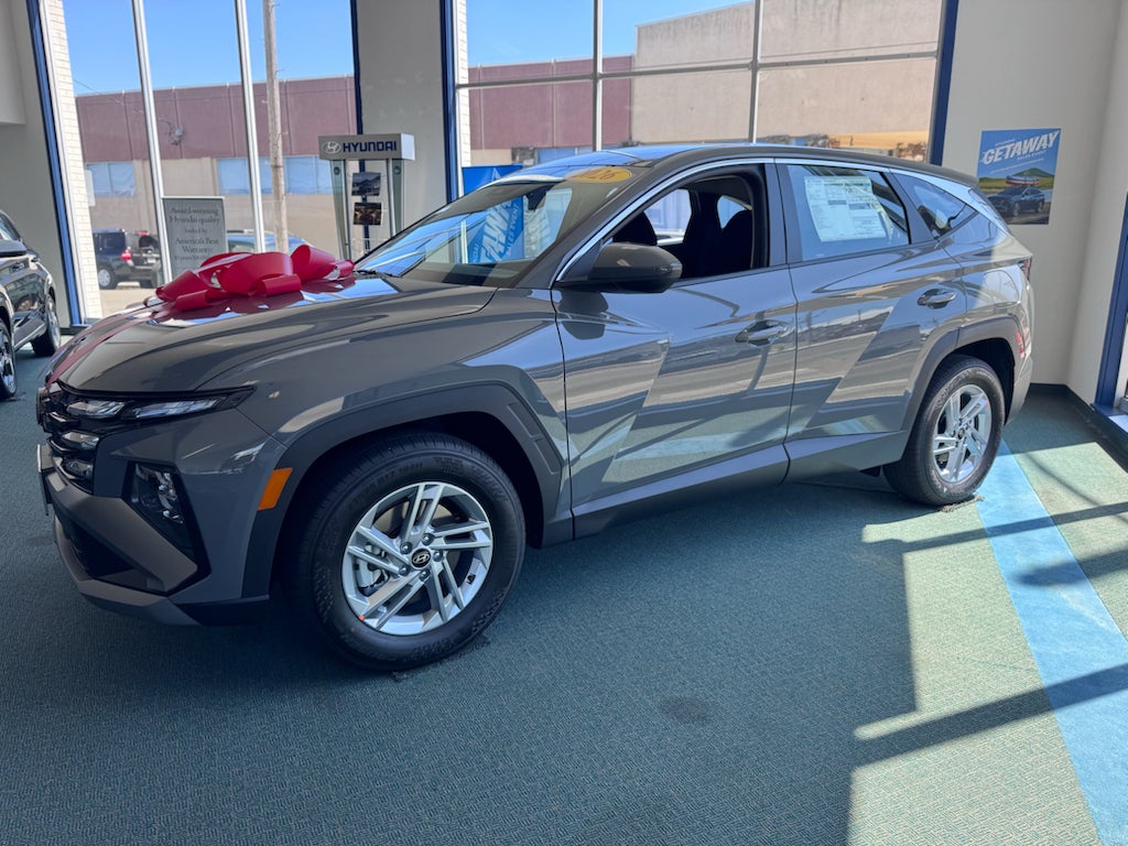 2026 Hyundai TUCSON SE