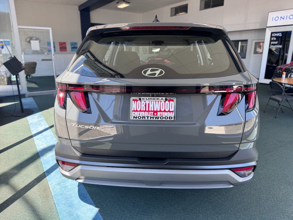 2026 Hyundai TUCSON SE