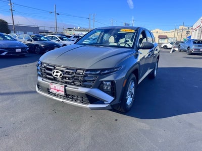 2026 Hyundai TUCSON SE