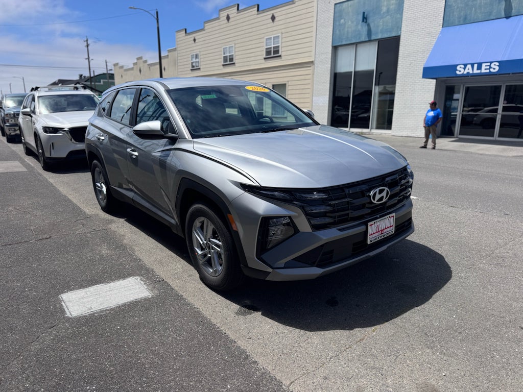 2026 Hyundai TUCSON SE