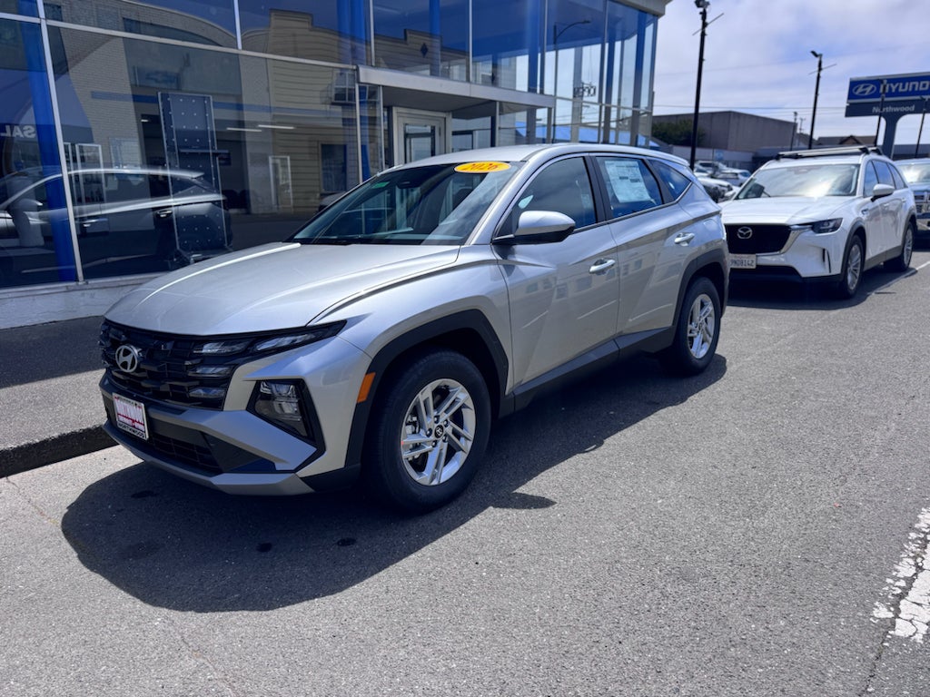 2026 Hyundai TUCSON SE