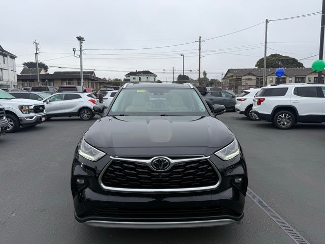 2021 Toyota Highlander Platinum