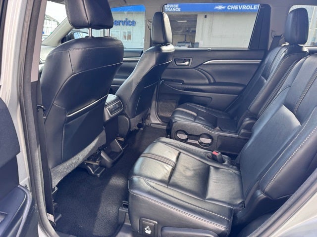 2017 Toyota Highlander SE