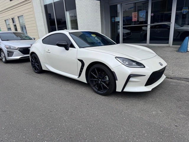 2024 Toyota GR86 Premium