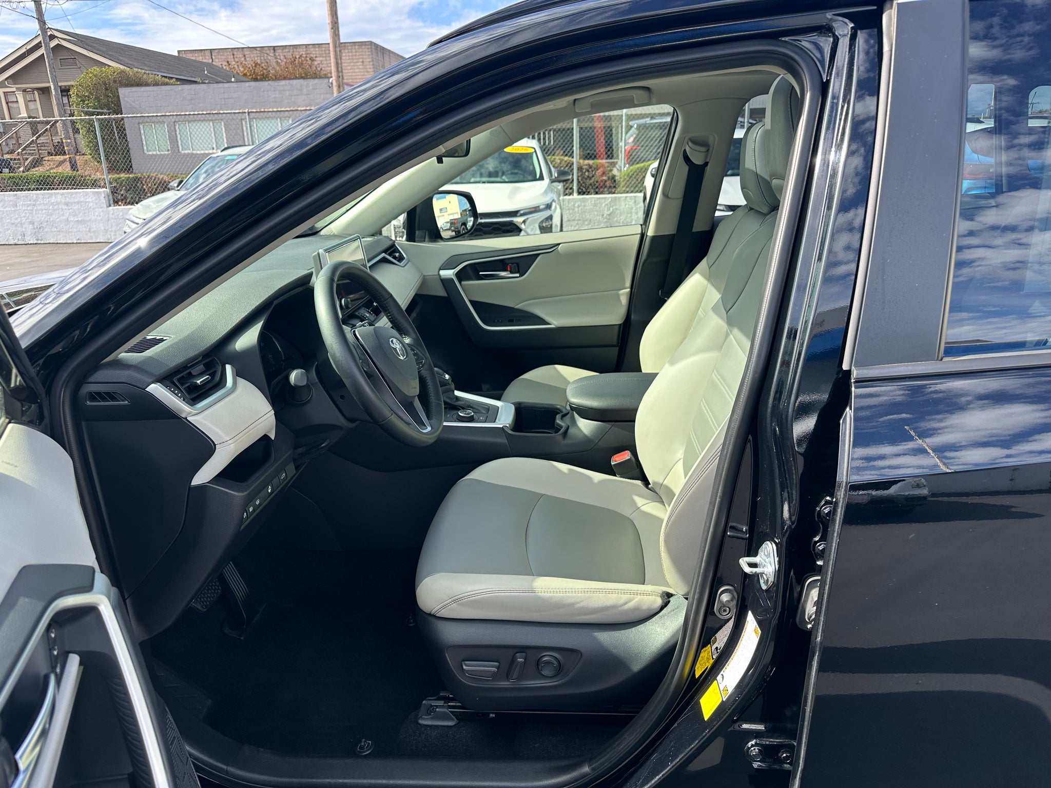 2025 Toyota RAV4 Hybrid Hybrid XLE Premium