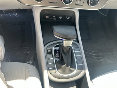 2027 Hyundai KONA SE