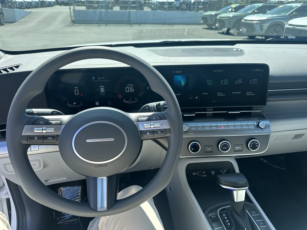 2027 Hyundai KONA SE