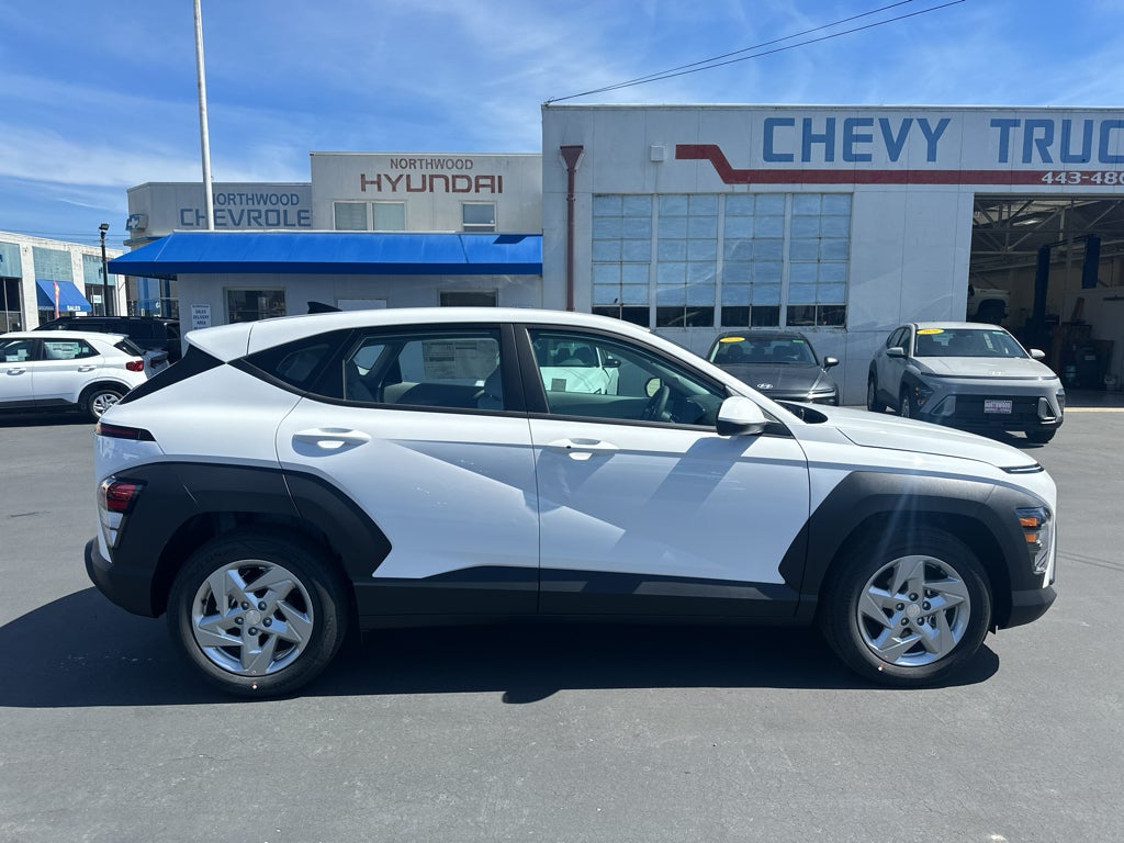 2027 Hyundai KONA SE