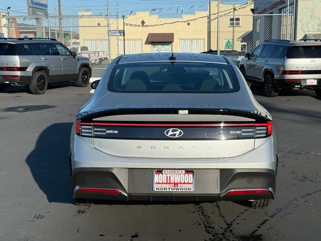 2025 Hyundai SONATA SE