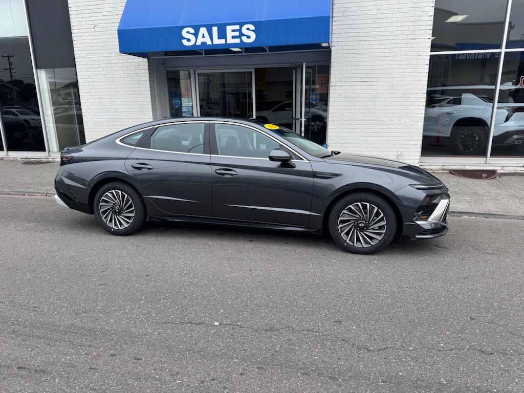 2026 Hyundai SONATA HYBRID SEL