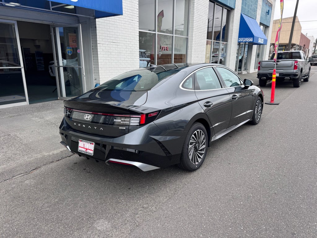 2026 Hyundai SONATA HYBRID SEL