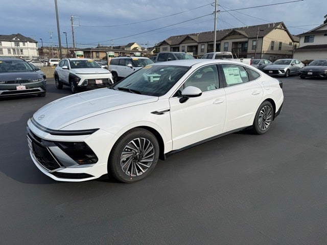 2025 Hyundai SONATA HYBRID SEL