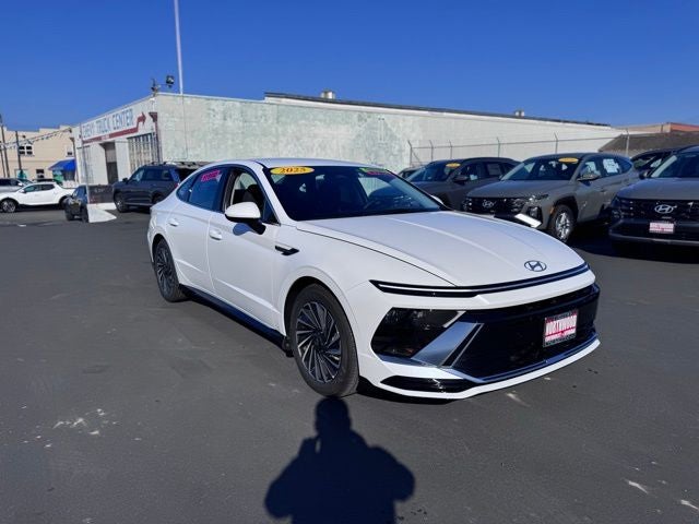 2025 Hyundai SONATA HYBRID SEL
