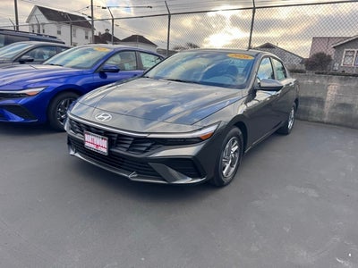 2026 Hyundai ELANTRA SE