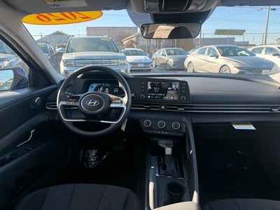 2026 Hyundai ELANTRA SE