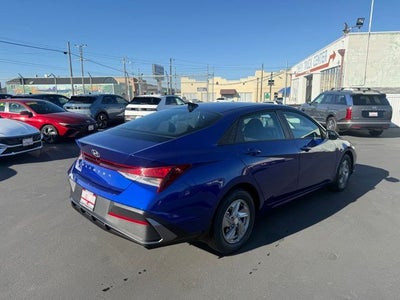 2026 Hyundai ELANTRA SE