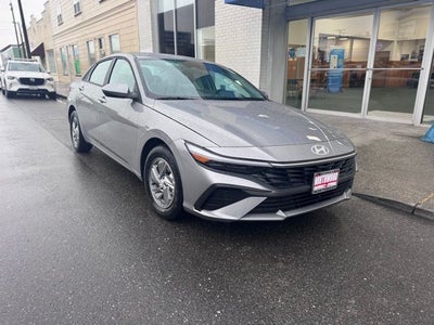 2026 Hyundai ELANTRA SE