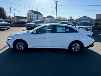 2026 Hyundai ELANTRA SE