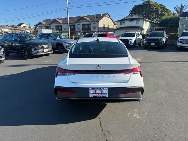 2026 Hyundai ELANTRA SE